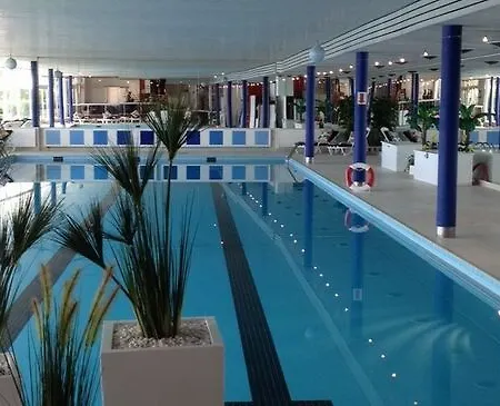 Du Grand Excelsior מלון