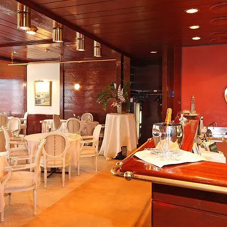 Du Grand Excelsior מלון מונטרה