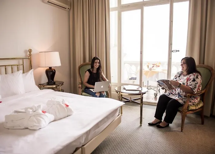 Du Grand Excelsior Hotel 4*