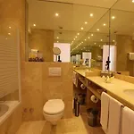 מלון Du Grand Excelsior 4*