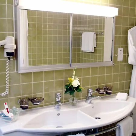 Du Grand Excelsior מלון מונטרה