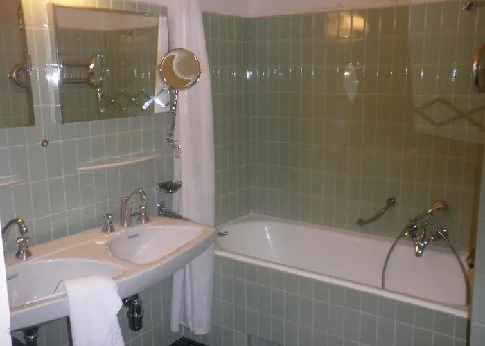 艾克森耶大酒店